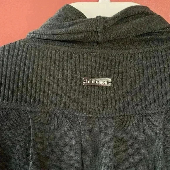 Lululemon Grey Cardigan - Picture 4 of 6